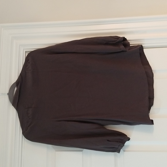 Broadway and Broome blouse - Picture 4 of 6